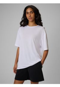 4f - 4F T-shirt loose gładki damski - biały M. Okazja: na co dzień. Kolor: biały. Materiał: dzianina, skóra, materiał. Wzór: gładki. Styl: casual, klasyczny #1