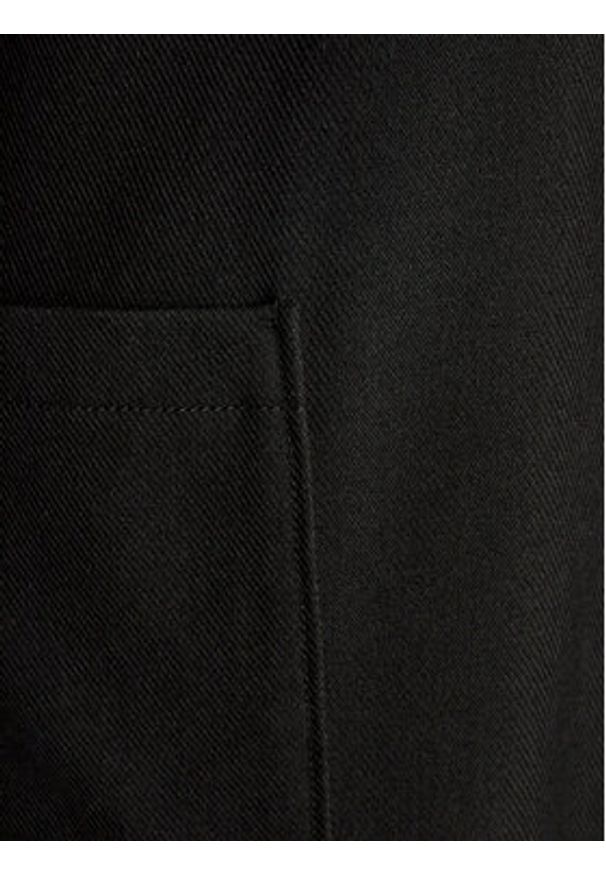 Tatuum Sukienka codzienna Skapi T2320.193 Czarny Regular Fit. Okazja: na co dzień. Kolor: czarny. Materiał: syntetyk. Typ sukienki: proste. Styl: casual