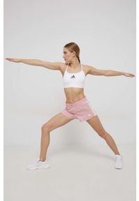 adidas Performance szorty treningowe Pacer 3S HD9585 damskie kolor różowy z aplikacją medium waist. Kolor: różowy. Materiał: tkanina, poliester, skóra, materiał. Wzór: aplikacja #2