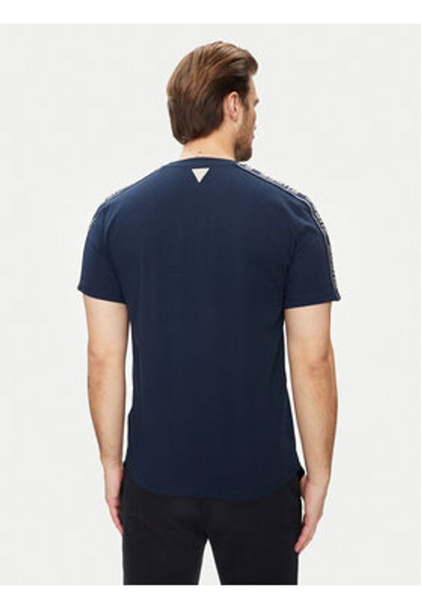 Guess T-Shirt Arlo Z4GI18 J1314 Niebieski Regular Fit. Kolor: niebieski. Materiał: bawełna