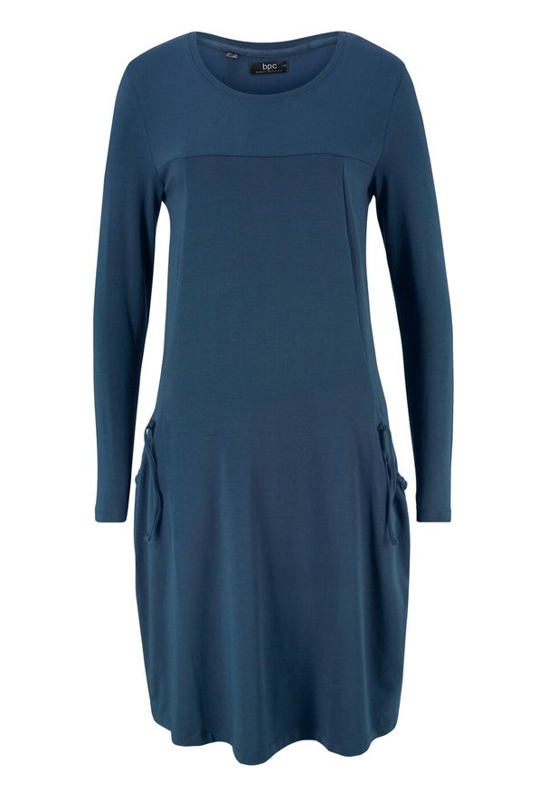 Sukienka oversize z kieszeniami, poszerzana dołem bonprix ciemnoniebieski. Kolor: niebieski. Długość rękawa: długi rękaw. Typ sukienki: oversize