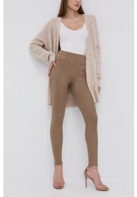 Spanx Spodnie damskie kolor beżowy gładkie. Kolor: beżowy. Materiał: dzianina. Wzór: gładki #1