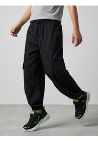 Sinsay - Jeansy jogger - szary. Kolor: szary #1