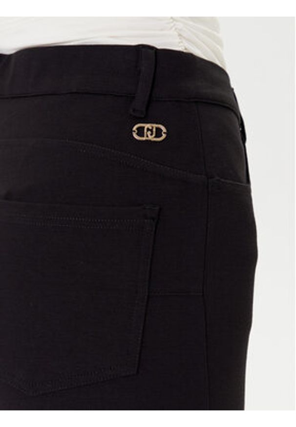 Liu Jo Spodnie materiałowe TF5129 JS182 Czarny Slim Fit. Kolor: czarny. Materiał: wiskoza
