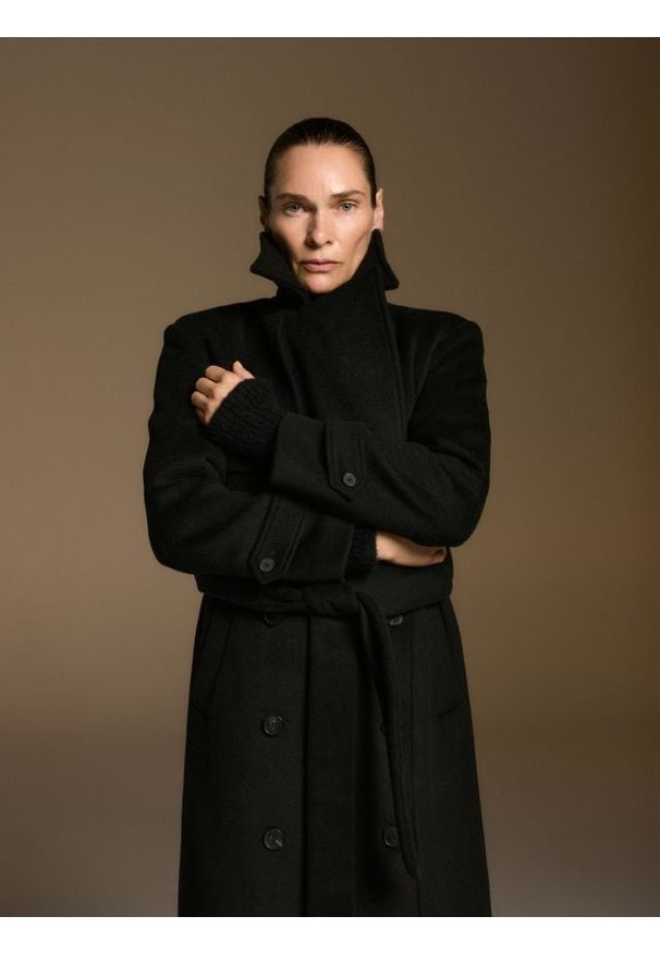 Reserved - Płaszcz z wełną - czarny. Kolor: czarny. Materiał: wełna. Styl: klasyczny