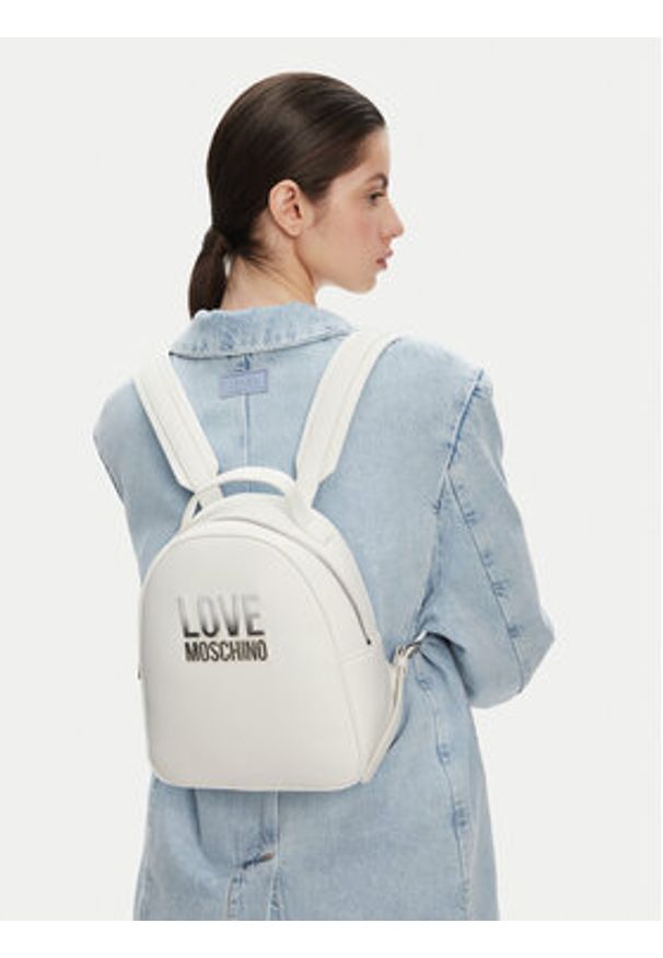 Love Moschino - LOVE MOSCHINO Plecak JC4258PP0MKD0100 Biały. Kolor: biały. Materiał: skóra