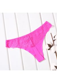 Intica - Stringi bezszwowe z koronkowym wykończeniem Dilek. Kolor: różowy. Materiał: koronka #1