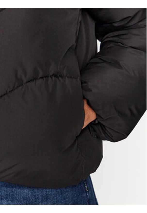 Vero Moda Kurtka zimowa 10290471 Czarny Regular Fit. Kolor: czarny. Materiał: syntetyk. Sezon: zima