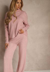 Renee - Różowy Komplet Dzianinowy z Wełną i Bawełną Szerokie Spodnie i Golf Lennria. Kolor: różowy. Materiał: wełna, dzianina, bawełna #3