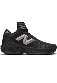 Buty męskie New Balance BBFRSHE2 – czarne. Kolor: czarny. Materiał: materiał, syntetyk. Szerokość cholewki: normalna. Sport: koszykówka, fitness, bieganie