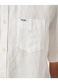 Wrangler - WRANGLER SS 1 PKT SHIRT MĘSKA KOSZULA ELEGANCKA WORN WHITE 112352187. Styl: elegancki