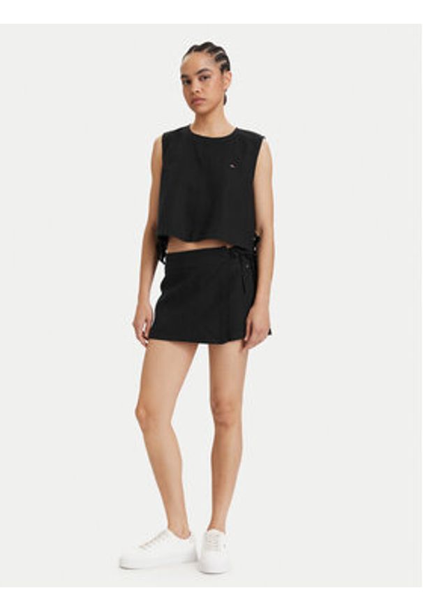 Tommy Jeans Spódnico-szorty DW0DW22267 Czarny Regular Fit. Kolor: czarny. Materiał: len