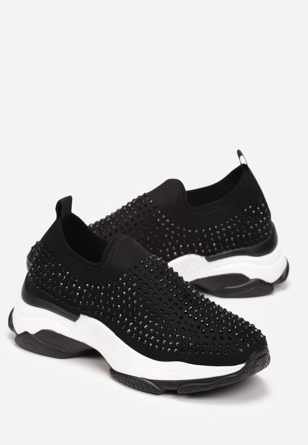 Born2be - Czarne Buty Sportowe w Cyrkonie na Grubej Podeszwie Coneta. Kolor: czarny. Wzór: aplikacja