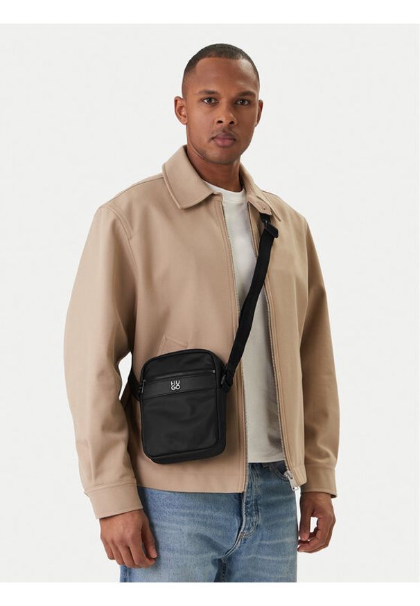 Hugo - HUGO Saszetka Quantic_N_Ns_Zip 50558388 Czarny. Kolor: czarny. Materiał: materiał