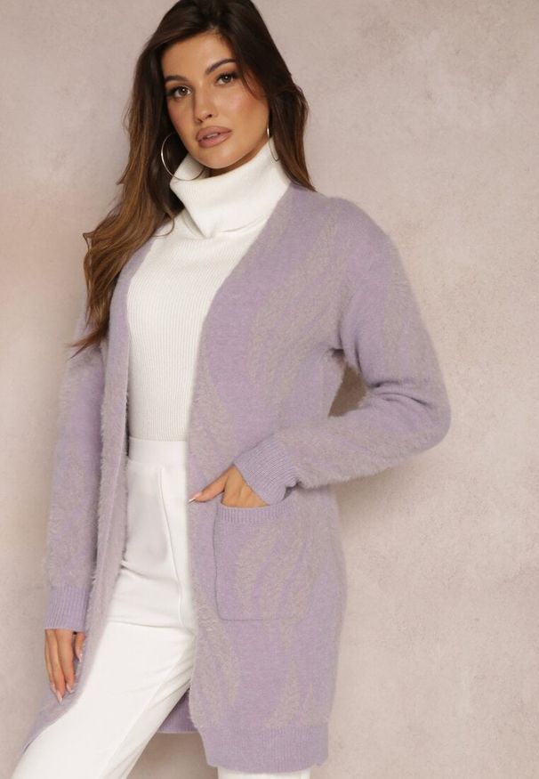 Renee - Fioletowy Luźny Kardigan Niezapinany z Dłuższym Włosiem Karsta. Kolekcja: plus size. Kolor: fioletowy. Materiał: dzianina. Długość: długie