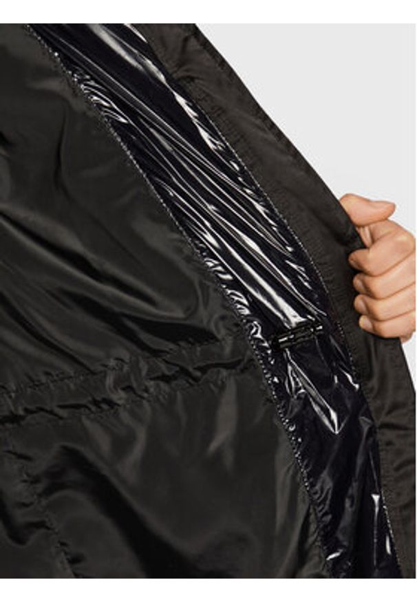 Calvin Klein Kurtka puchowa High Shine K20K204687 Czarny Regular Fit. Kolor: czarny. Materiał: syntetyk