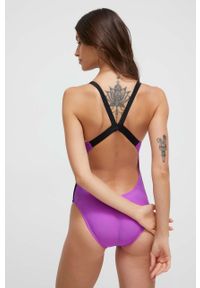 Nike jednoczęściowy strój kąpielowy Logo Tape kolor fioletowy miękka miseczka. Kolor: fioletowy. Materiał: skóra, materiał, włókno #2