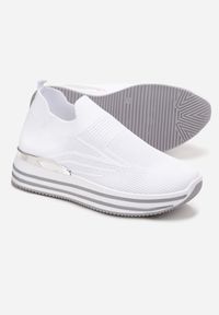 Born2be - Białe Sneakersy Penecia. Zapięcie: bez zapięcia. Kolor: biały. Materiał: materiał. Szerokość cholewki: normalna. Obcas: na platformie #5