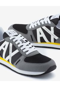 Armani Exchange - ARMANI EXCHANGE - Sneakersy z monogramem AX. Zapięcie: sznurówki. Kolor: szary. Materiał: materiał. Szerokość cholewki: normalna #3