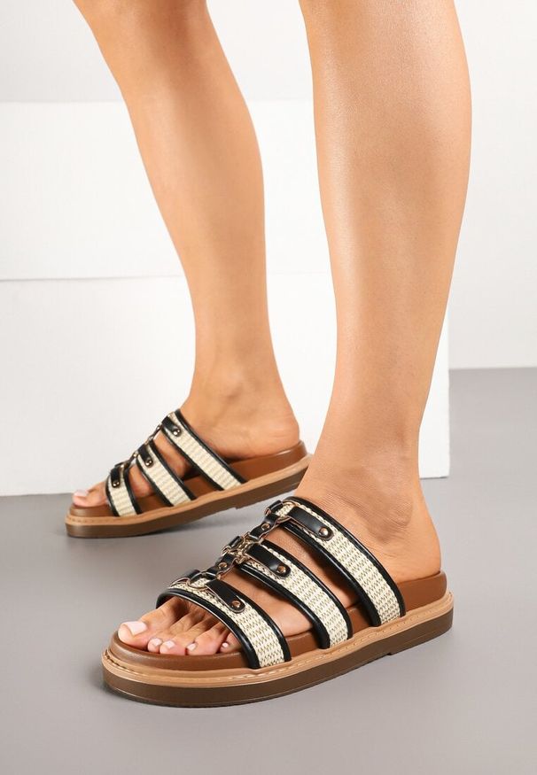 Renee - Czarne Plecione Klapki w Stylu Gladiatorek Morillia. Okazja: na plażę, na co dzień. Kolor: czarny. Materiał: jeans. Wzór: haft, paski. Sezon: lato. Styl: boho, elegancki, casual