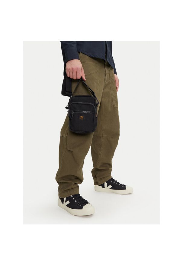 Saszetka Alpha Industries. Kolor: czarny