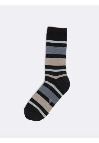 Big-Star - Skarpety bawełniane męskie w kolorowe paski czarne Ismaelo 906. Kolor: czarny. Materiał: bawełna. Wzór: kolorowy, paski #1