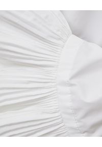 VALENTINO - Biała koszula z szerokimi mankietami. Typ kołnierza: kołnierzyk klasyczny. Kolor: biały. Materiał: jeans, bawełna. Wzór: kolorowy. Styl: klasyczny, elegancki #6