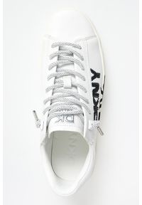 Sneakersy damskie skórzane DKNY. Materiał: skóra