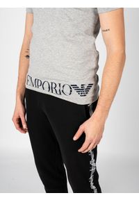 Emporio Armani T-shirt "V-Neck" | 111760 3R755 | Mężczyzna | Szary Melanż. Kolor: szary. Materiał: bawełna, elastan. Wzór: melanż