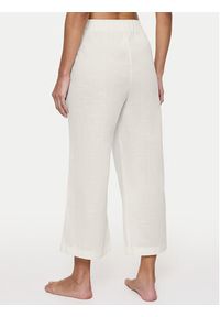 Triumph Spodnie materiałowe Summer 10222571 Écru Relaxed Fit. Kolor: kremowy. Materiał: bawełna #3