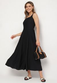 Born2be - Czarna Wiskozowa Sukienka o Rozkloszowanym Kroju z Kwadratowym Dekoltem Avmila. Typ kołnierza: dekolt kwadratowy. Kolor: czarny. Materiał: wiskoza. Styl: klasyczny #4