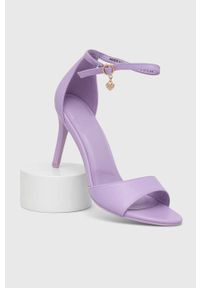 MEXX - Mexx sandały Leyla kolor fioletowy MXTY017501W. Zapięcie: klamry. Kolor: fioletowy. Materiał: skóra, materiał. Wzór: gładki. Obcas: na obcasie. Wysokość obcasa: średni #3