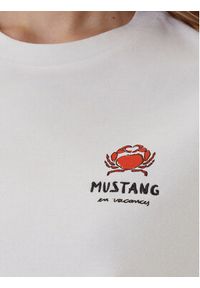 Mustang T-Shirt Monroe 1016513 Biały Relaxed Fit. Kolor: biały. Materiał: bawełna #3
