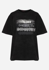 Born2be - Czarny T-shirt z Bawełny o Kroju Oversize z Napisem Orinvyra. Okazja: na co dzień, na spotkanie biznesowe, do pracy. Kolor: czarny. Materiał: bawełna. Wzór: napisy. Styl: biznesowy, casual, elegancki #8
