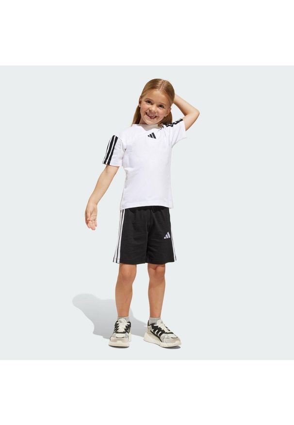 Adidas - Zestaw Essentials Tee Kids. Okazja: na uczelnię. Kolor: czarny, biały, wielokolorowy. Materiał: dresówka, materiał. Styl: sportowy