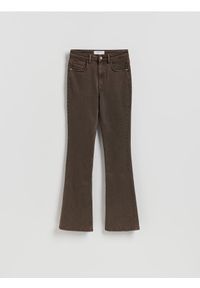 Reserved - Jeansy flare bootcut - brązowy. Kolor: brązowy