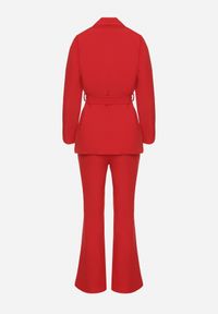 Renee - Czerwony Komplet o Garniturowym Kroju z Marynarką z Wiązaniem i Spodniami Falestra. Kolor: czerwony #5