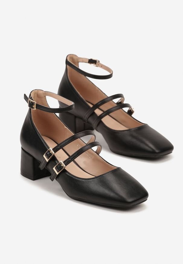 Renee - Czarne Czółenka Wykończone Paseczkami i Kwadratowym Noskiem Hregelia. Okazja: na co dzień. Kolor: czarny. Materiał: jeans. Obcas: na obcasie. Styl: klasyczny, casual, elegancki. Wysokość obcasa: średni