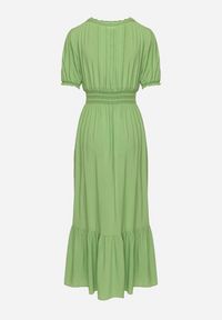 Born2be - Jasnozielona Bawełniana Sukienka z Kopertowym Dekoltem w Stylu Boho Rissasie. Okazja: na co dzień. Kolor: zielony. Materiał: bawełna. Typ sukienki: kopertowe. Styl: boho #3