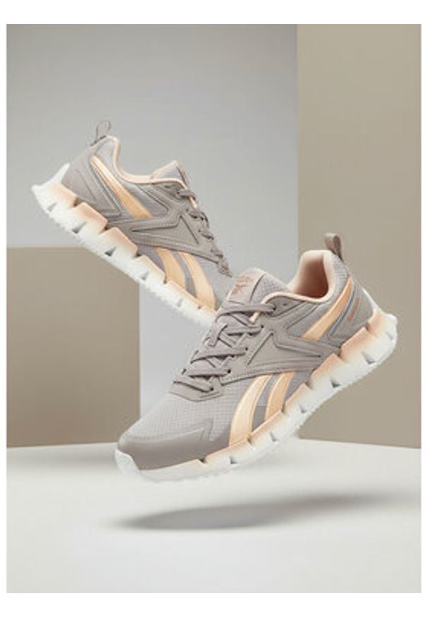 Reebok Sneakersy CEO-ZIG VECTOR AR30153W-SOQ Szary. Kolor: szary. Materiał: materiał