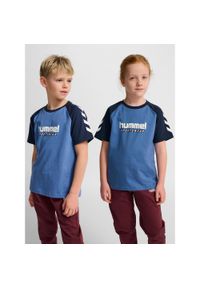 Koszulka dla dzieci Hummel Logo. Kolor: wielokolorowy, niebieski, turkusowy. Sport: joga i pilates #1