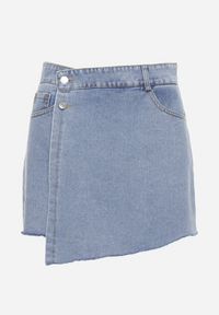 Born2be - Niebieskie Jeansowe Szorty Imitujące Spódniczkę Mini z Asymetryczną Zakładką Moonfia. Kolor: niebieski. Materiał: jeans. Sezon: lato #6