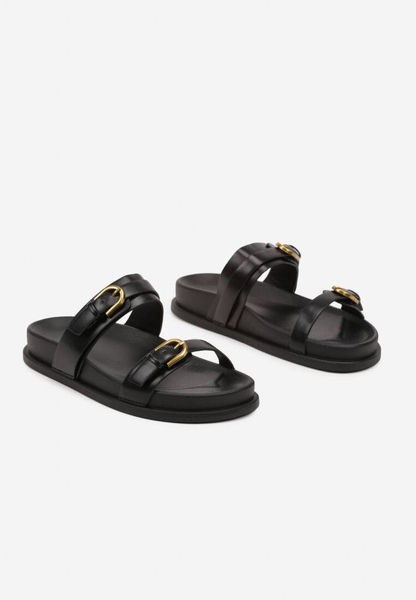 Born2be - Czarne Klapki z Ozdobnymi Klamrami i Paskami Felidaniel. Okazja: na co dzień. Kolor: czarny. Materiał: jeans. Styl: casual, elegancki