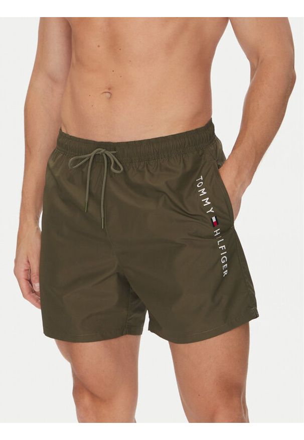 TOMMY HILFIGER - Tommy Hilfiger Szorty kąpielowe UM0UM03258 Zielony Regular Fit. Kolor: zielony. Materiał: syntetyk
