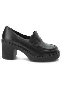 Czarne Półbuty Armodo Modne Buty Damskie. Okazja: na spotkanie biznesowe. Zapięcie: pasek. Kolor: czarny. Materiał: nubuk. Obcas: na obcasie. Styl: elegancki, biznesowy, wizytowy, klasyczny. Wysokość obcasa: średni