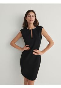 Reserved - Sukienka mini - czarny. Kolor: czarny. Materiał: wiskoza, tkanina. Wzór: gładki. Długość: mini