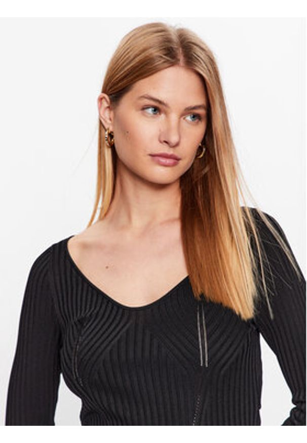 Guess Sukienka dzianinowa W3YK21 Z2U00 Czarny Slim Fit. Kolor: czarny. Materiał: wiskoza, syntetyk