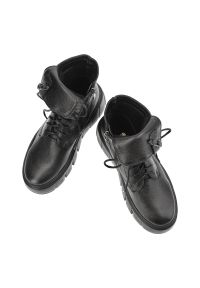Czarne Botki Armodo Eleganckie Obuwie Damskie. Okazja: na co dzień. Zapięcie: pasek. Kolor: czarny. Materiał: materiał. Styl: elegancki #4