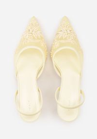 Renee - Żółte Szpilki VICES Slingback z Noskami w Szpic Ozdobionymi Haftem i Koralikami Laraidina. Zapięcie: pasek. Kolor: żółty. Materiał: satyna. Wzór: aplikacja, haft. Obcas: na szpilce #8