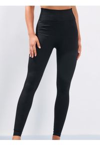 Sinsay - Legginsy sportowe z ozdobnymi przeszyciami - czarny. Kolor: czarny. Styl: sportowy